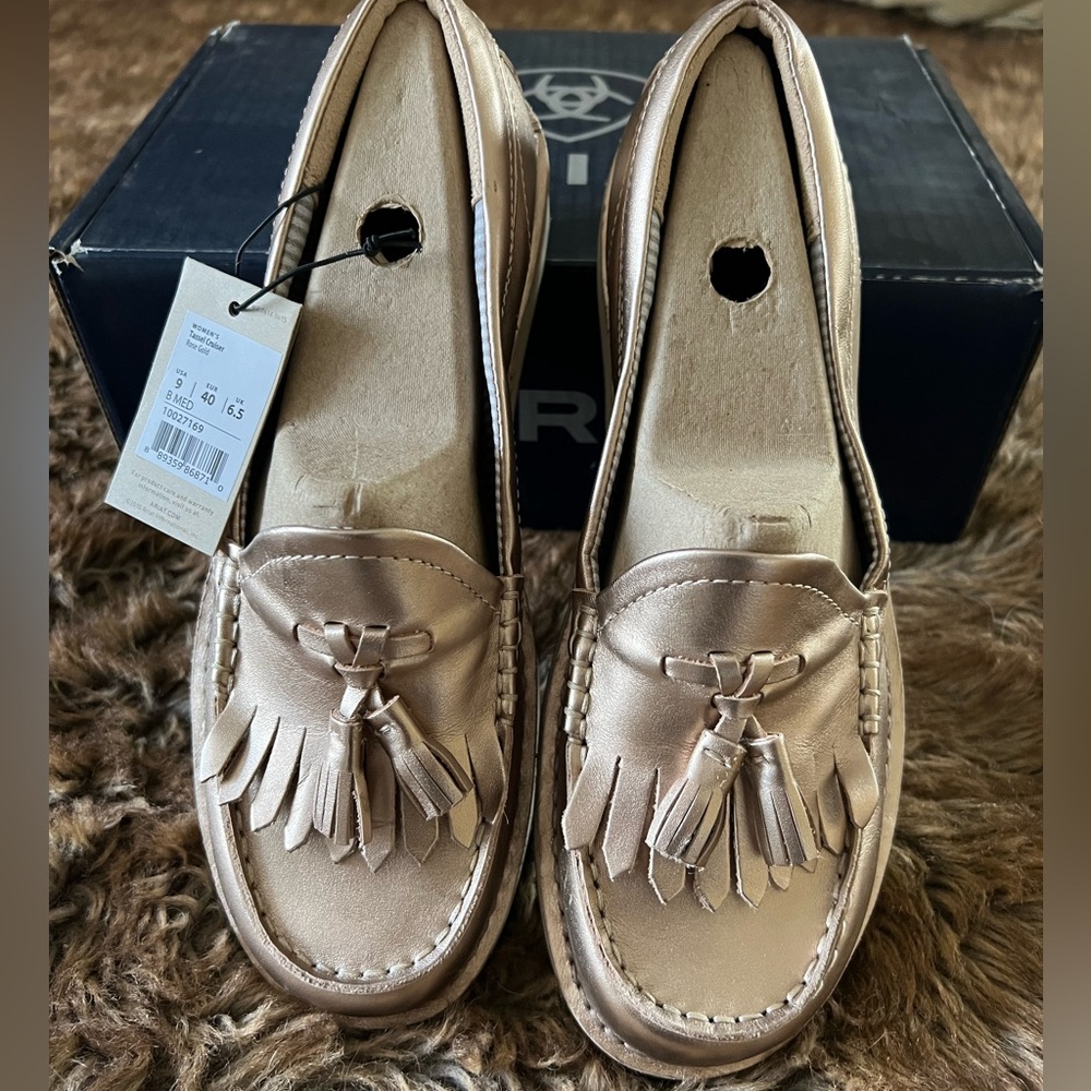 Arita Women’s Tassel Cruiser